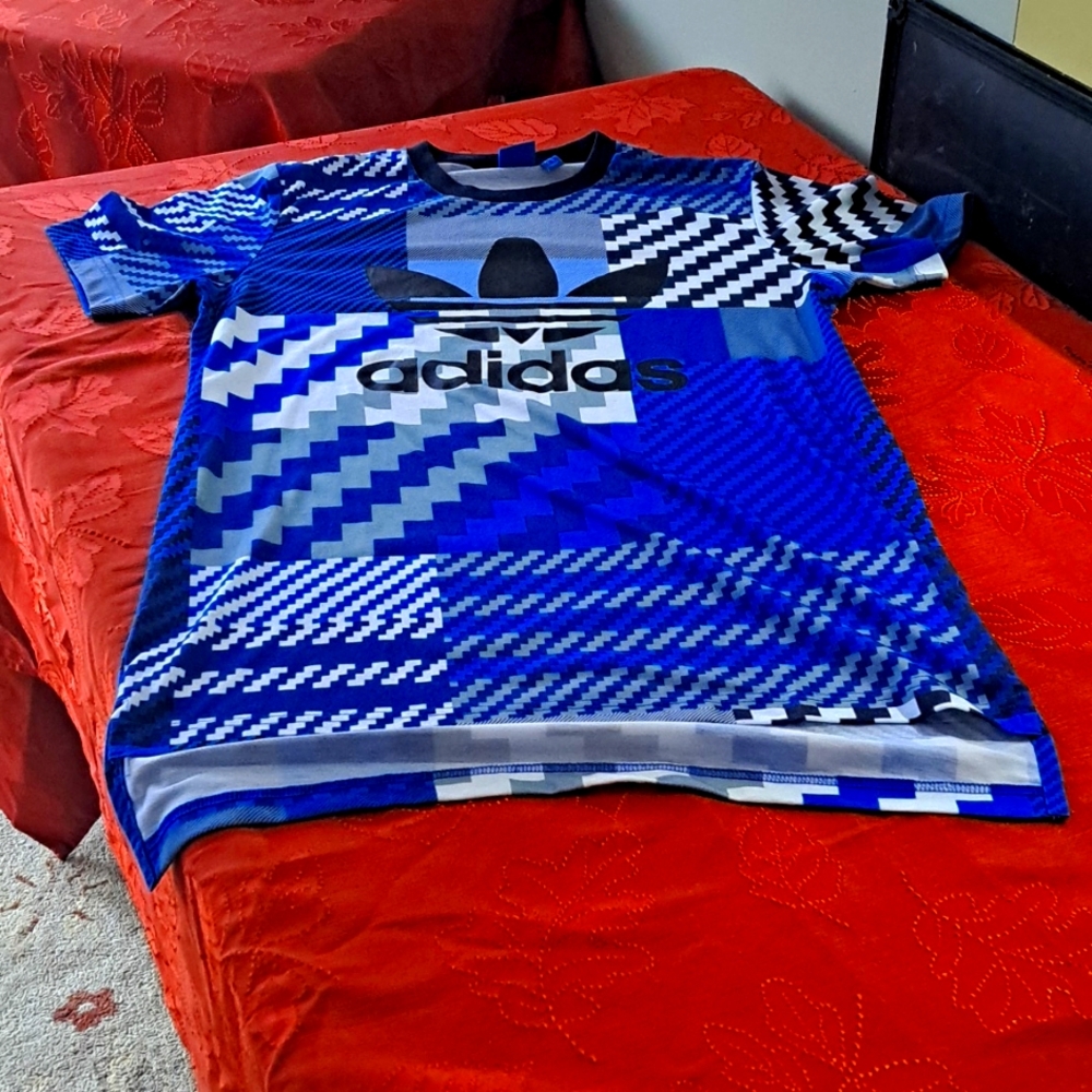 Adidas T Shirt